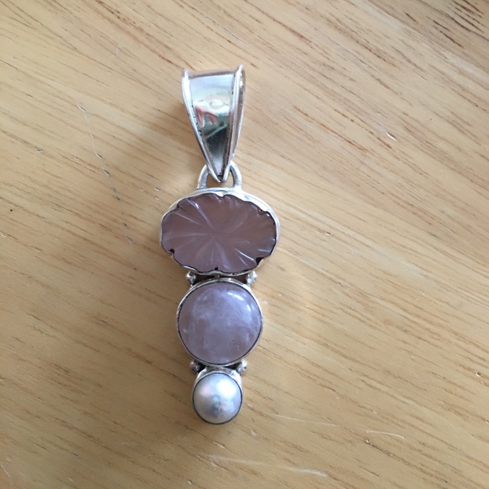 Large rose quartz pendant with pearl .925